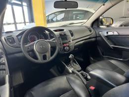 KIA MOTORS - CERATO - 2012/2012 - Prata - R$ 49.900,00