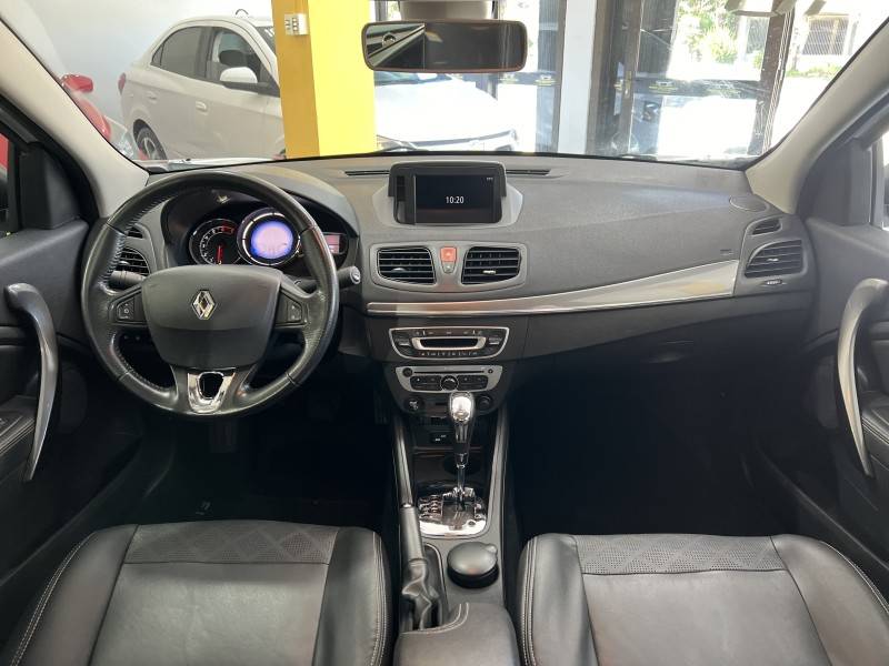 RENAULT - FLUENCE - 2016/2016 - Branca - R$ 53.900,00