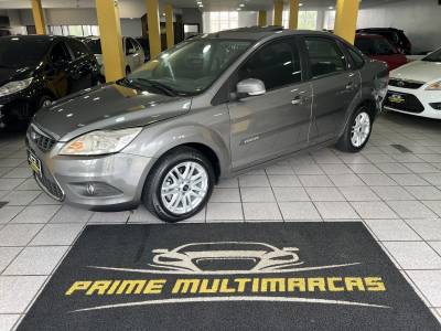 FORD - FOCUS - 2010/2010 - Cinza - R$ 38.900,00