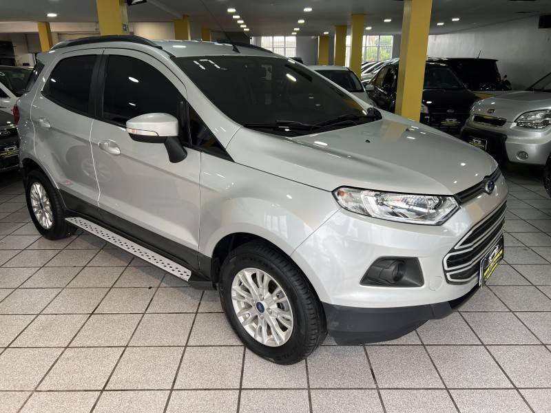 FORD - ECOSPORT - 2016/2017 - Prata - R$ 59.900,00