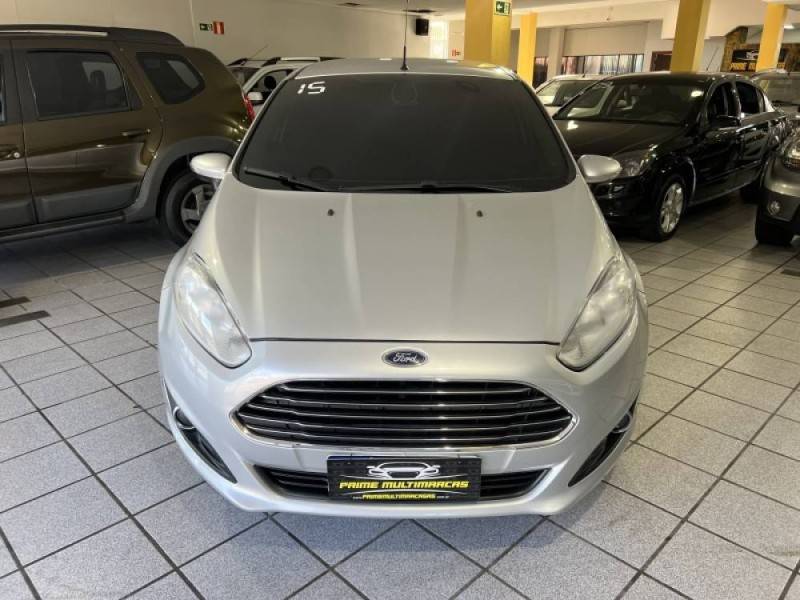 FORD - FIESTA - 2014/2015 - Prata - R$ 49.900,00