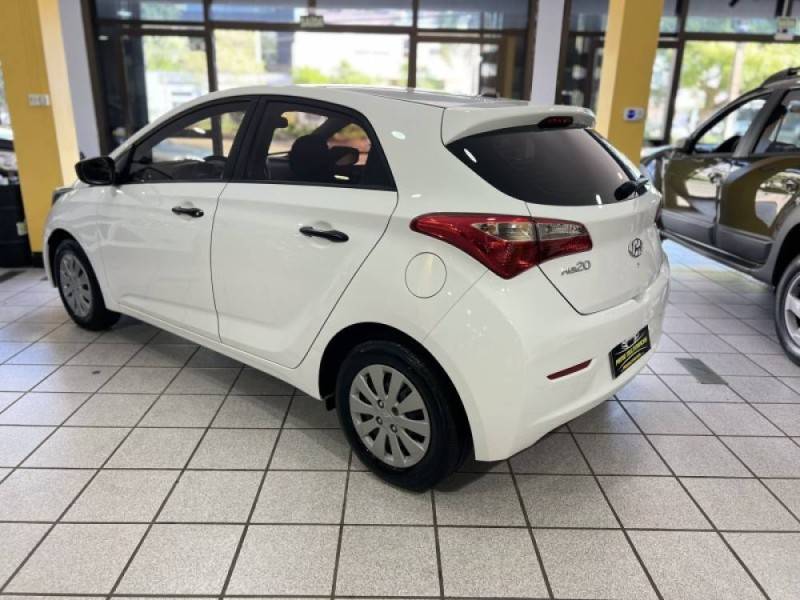 HYUNDAI - HB20 - 2014/2014 - Branca - R$ 39.900,00