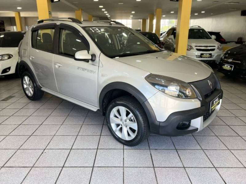 RENAULT - SANDERO - 2012/2013 - Prata - R$ 38.900,00