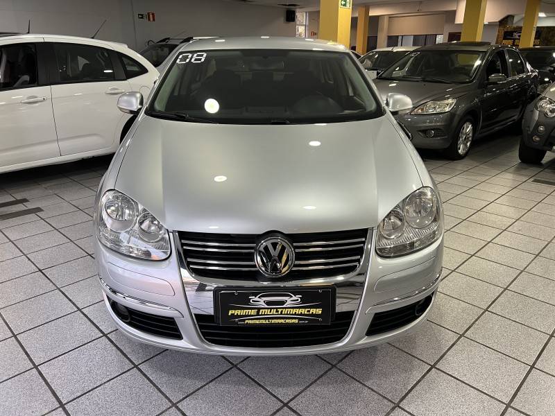 VOLKSWAGEN - JETTA - 2007/2008 - Prata - R$ 37.900,00