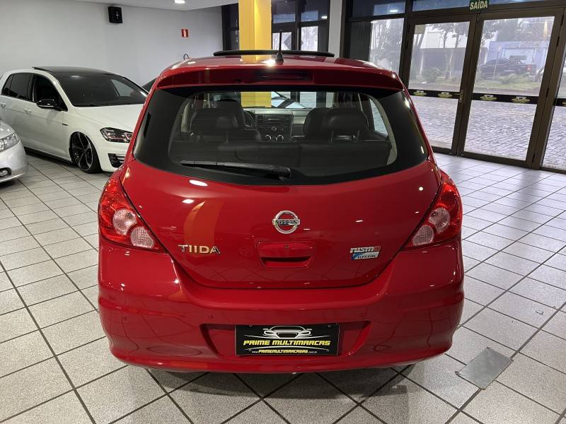 NISSAN - TIIDA - 2012/2012 - Vermelha - R$ 39.900,00