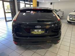 FORD - FOCUS - 2010/2011 - Preta - R$ 39.900,00