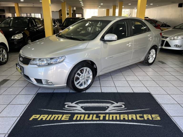 KIA MOTORS - CERATO - 2012/2012 - Prata - R$ 49.900,00