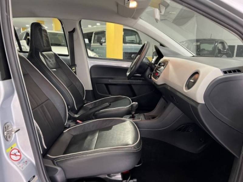VOLKSWAGEN - UP - 2015/2015 - Prata - R$ 40.900,00