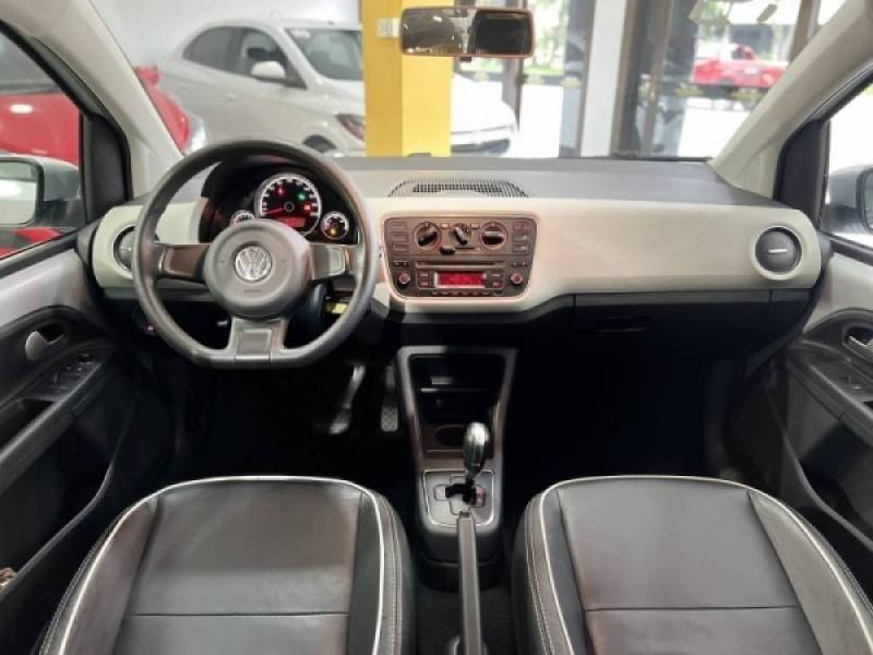 VOLKSWAGEN - UP - 2015/2015 - Prata - R$ 40.900,00