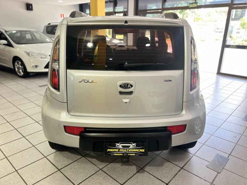 KIA MOTORS - SOUL - 2011/2012 - Prata - R$ 45.900,00