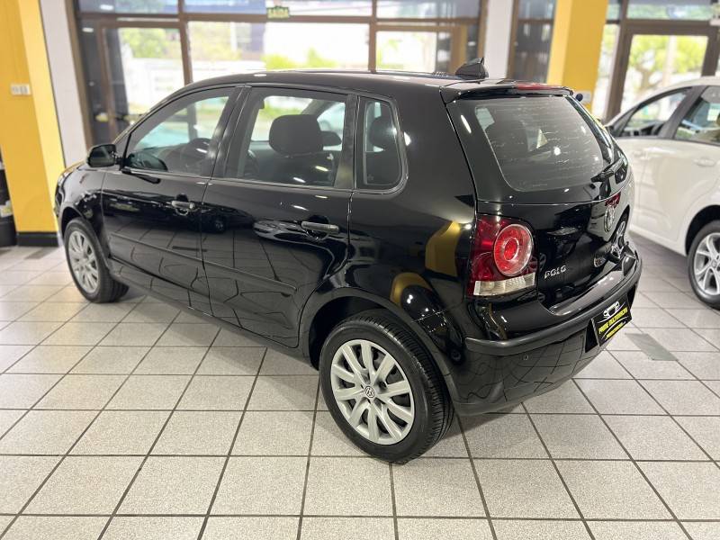 VOLKSWAGEN - POLO - 2010/2010 - Preta - R$ 34.900,00