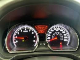 NISSAN - VERSA - 2013/2013 - Prata - R$ 36.900,00