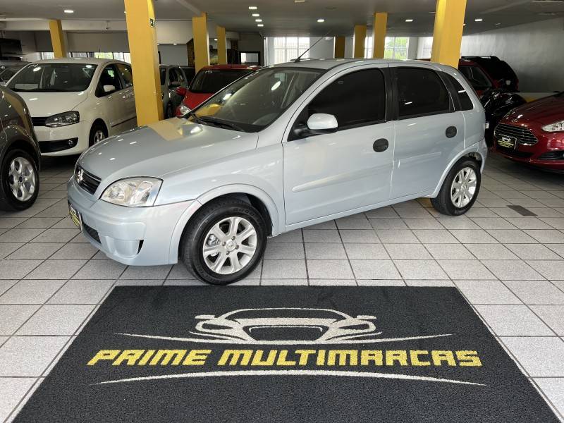 CHEVROLET - CORSA - 2011/2012 - Prata - R$ 31.900,00