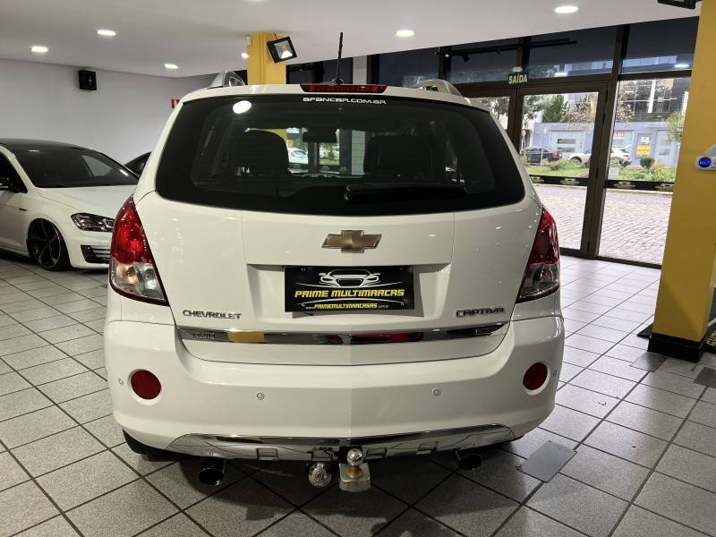 CHEVROLET - CAPTIVA - 2011/2011 - Branca - R$ 43.900,00