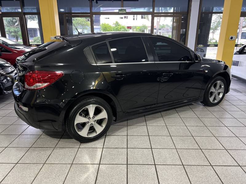 CHEVROLET - CRUZE - 2014/2014 - Preta - R$ 61.900,00