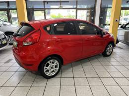 FORD - FIESTA - 2014/2015 - Vermelha - R$ 45.900,00