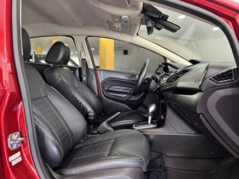 FORD - FIESTA - 2015/2015 - Vermelha - R$ 48.900,00