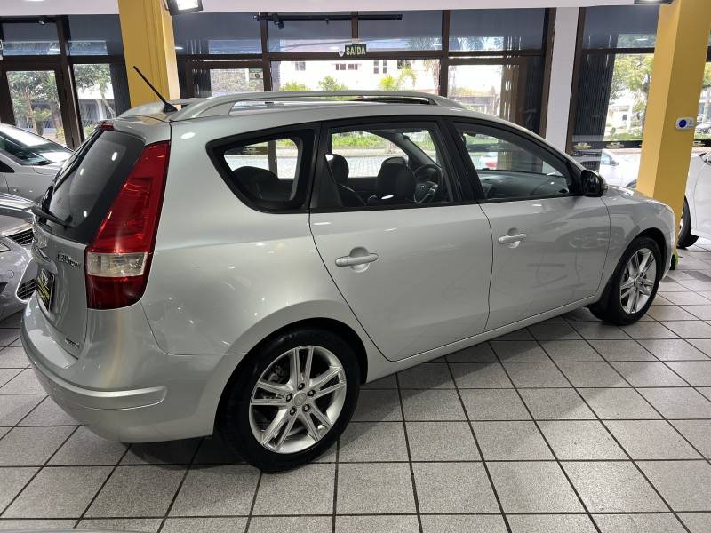 HYUNDAI - I30 CW - 2011/2011 - Prata - Sob Consulta