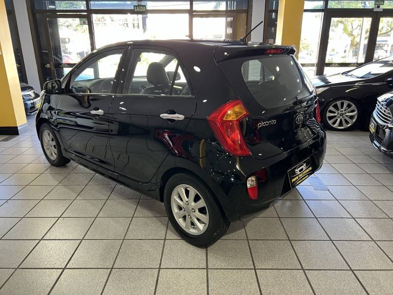 KIA MOTORS - PICANTO - 2014/2014 - Preta - R$ 36.900,00