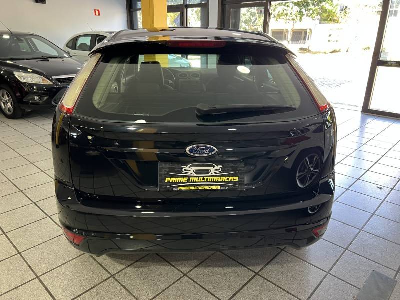 FORD - FOCUS - 2013/2013 - Preta - R$ 41.900,00