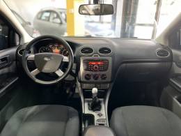 FORD - FOCUS - 2010/2011 - Preta - R$ 39.900,00