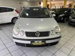 VOLKSWAGEN - POLO SEDAN - 1996/2005 - Prata - R$ 25.900,00