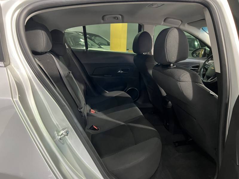 CHEVROLET - CRUZE - 2013/2013 - Prata - R$ 56.900,00