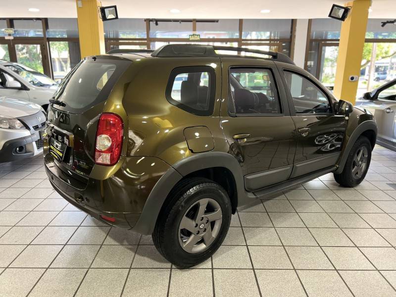 RENAULT - DUSTER - 2014/2014 - Verde - R$ 53.900,00