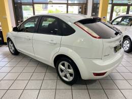 FORD - FOCUS - 2012/2012 - Branca - R$ 41.900,00