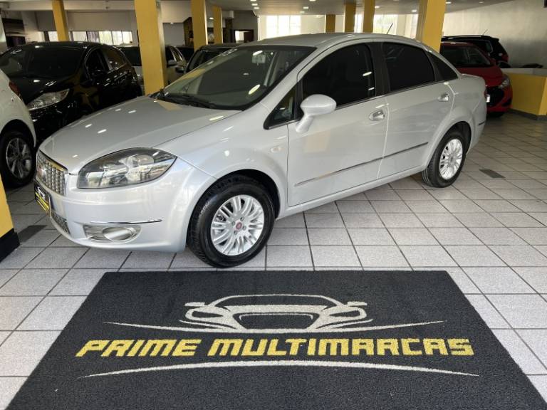 FIAT - LINEA - 2008/2009 - Prata - R$ 24.900,00
