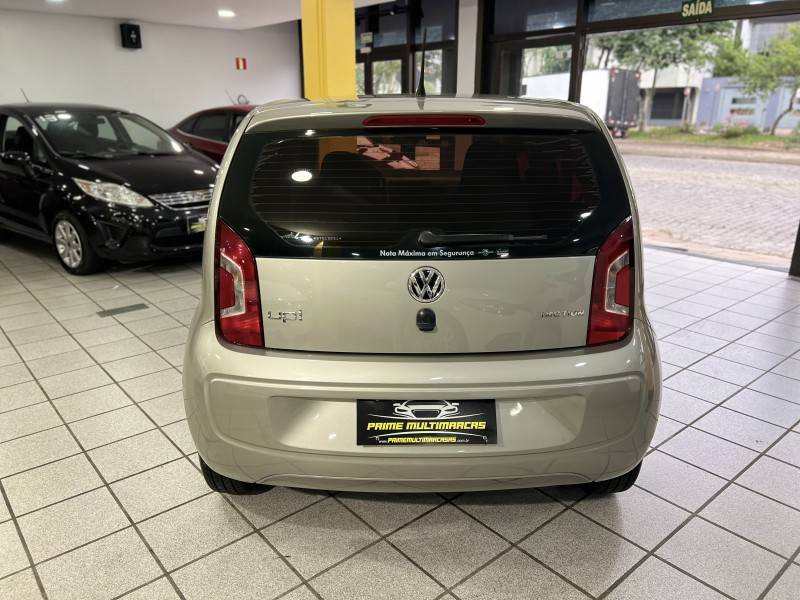 VOLKSWAGEN - UP - 2015/2016 - Prata - R$ 43.900,00