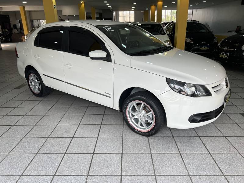 VOLKSWAGEN - VOYAGE - 2011/2012 - Branca - R$ 32.900,00