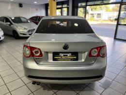 VOLKSWAGEN - JETTA - 2007/2008 - Prata - R$ 37.900,00