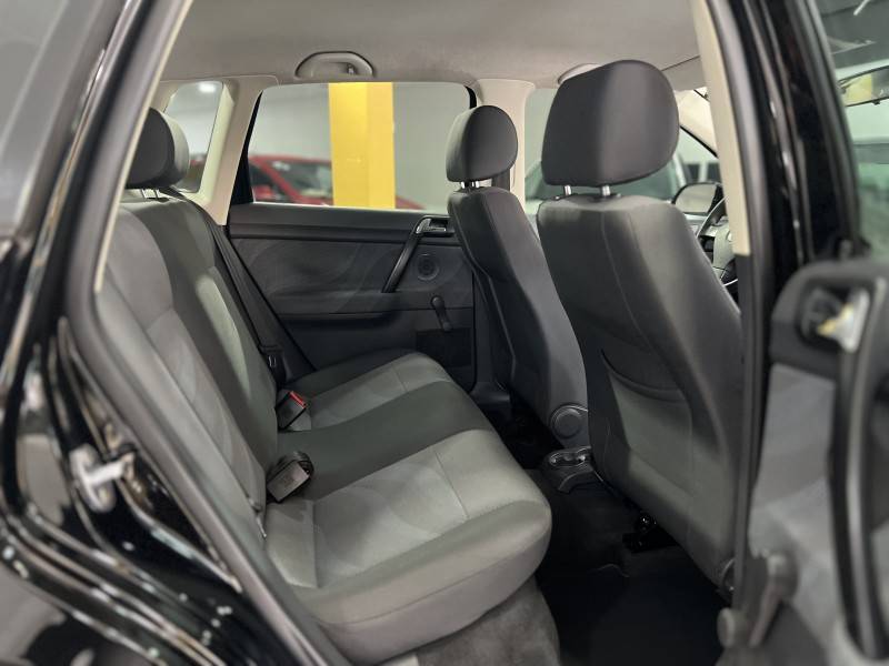VOLKSWAGEN - POLO - 2010/2010 - Preta - R$ 34.900,00