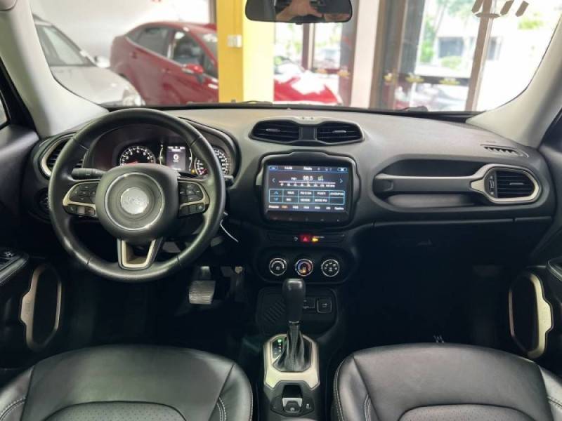 JEEP - RENEGADE - 2015/2016 - Preta - R$ 68.900,00