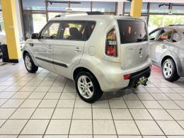 KIA MOTORS - SOUL - 2011/2012 - Prata - R$ 45.900,00