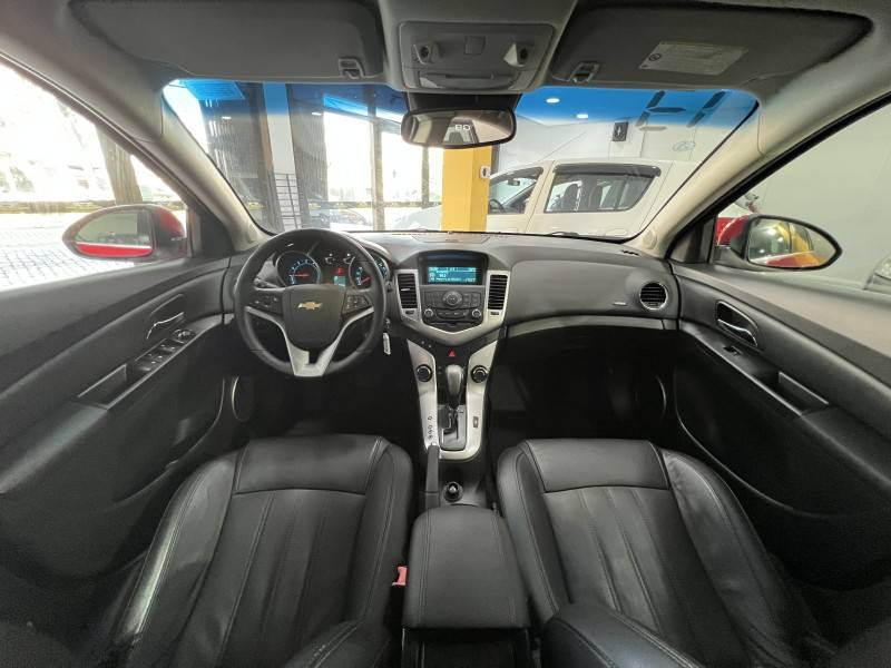 CHEVROLET - CRUZE - 2013/2014 - Vermelha - R$ 57.900,00