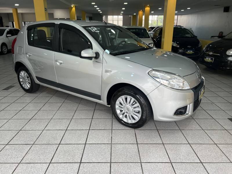 RENAULT - SANDERO - 2012/2012 - Prata - R$ 32.900,00