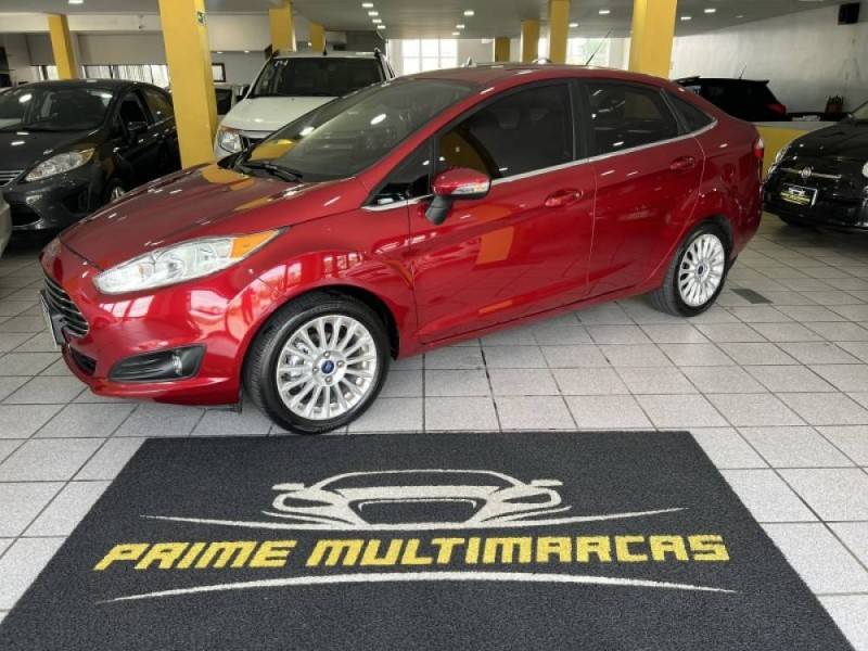 FORD - FIESTA - 2015/2015 - Vermelha - R$ 50.900,00