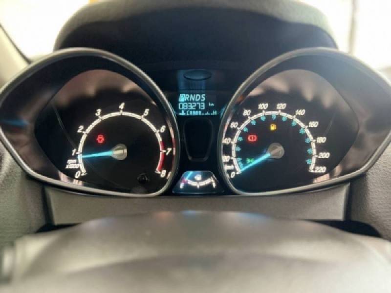 FORD - FIESTA - 2015/2015 - Vermelha - R$ 48.900,00