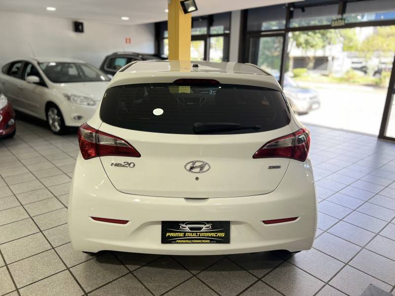 HYUNDAI - HB20 - 2014/2014 - Branca - R$ 41.900,00