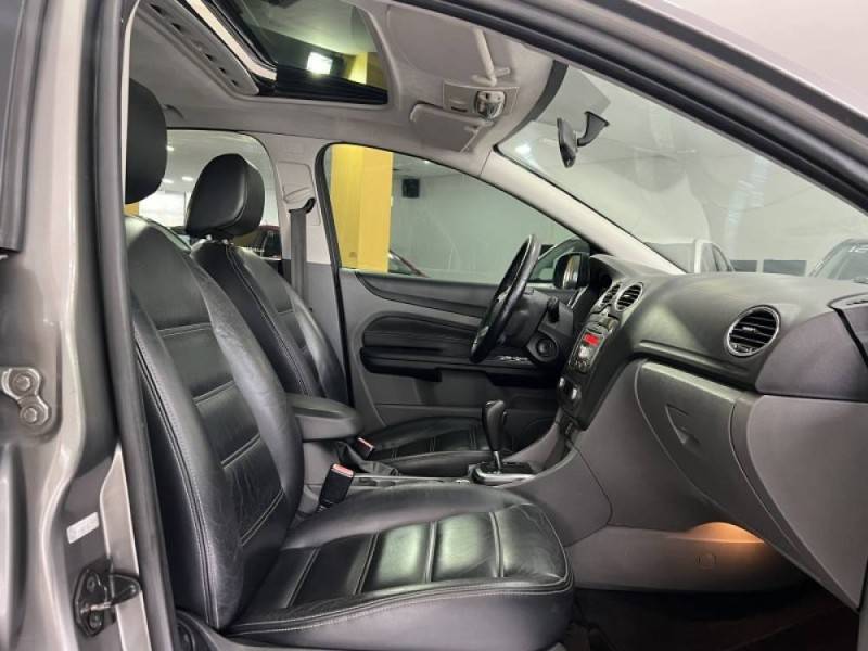 FORD - FOCUS - 2010/2010 - Cinza - R$ 38.900,00