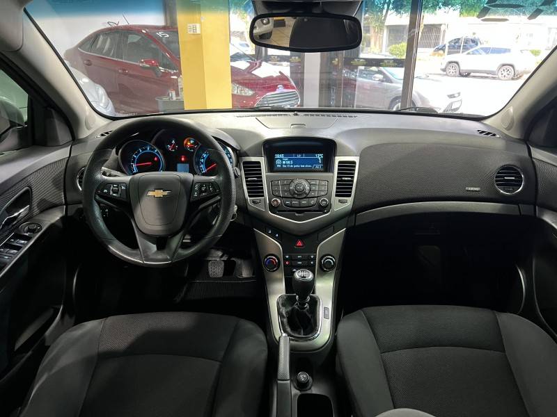 CHEVROLET - CRUZE - 2013/2013 - Prata - R$ 56.900,00