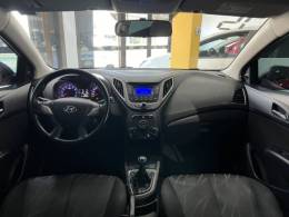 HYUNDAI - HB20 - 2014/2015 - Vermelha - R$ 42.900,00