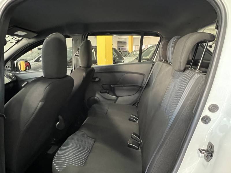 RENAULT - SANDERO - 2019/2020 - Branca - R$ 48.900,00
