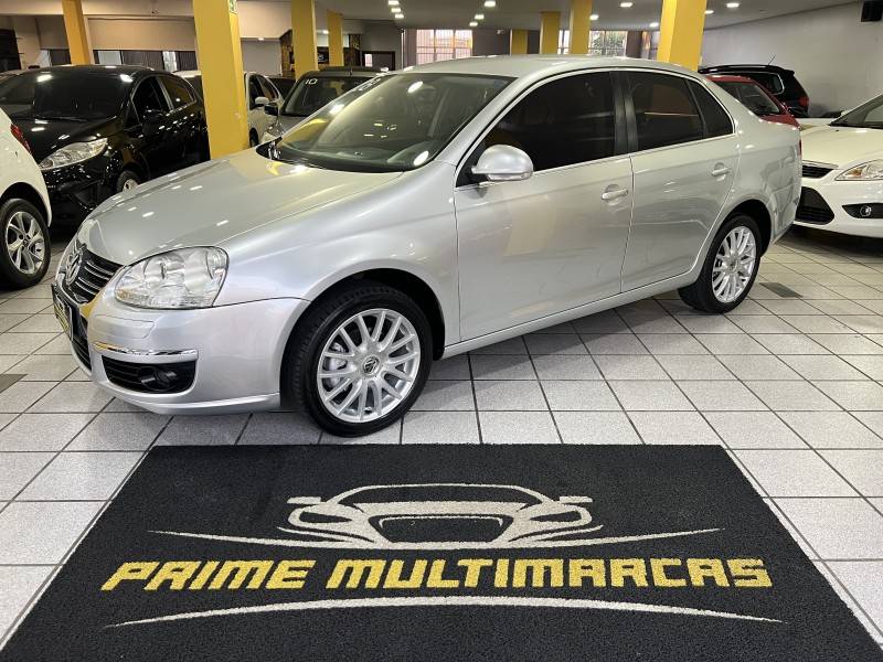 VOLKSWAGEN - JETTA - 2007/2008 - Prata - R$ 37.900,00