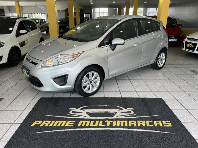 FORD - FIESTA - 2011/2012 - Prata - R$ 39.900,00