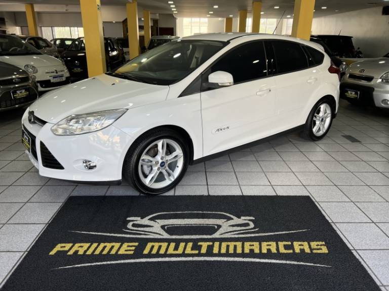 FORD - FOCUS - 2014/2014 - Branca - R$ 52.900,00