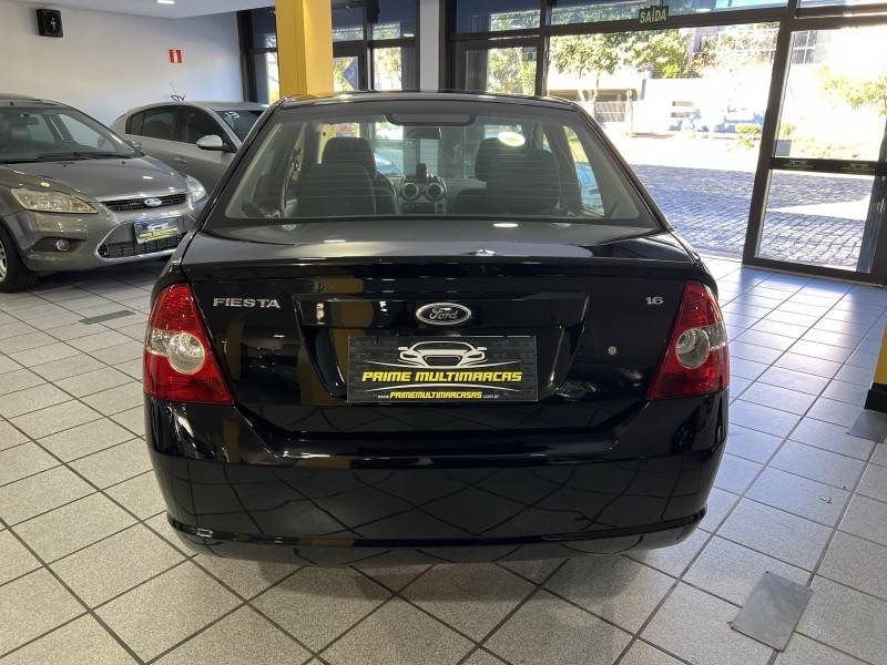 FORD - FIESTA - 2010/2010 - Preta - R$ 30.900,00