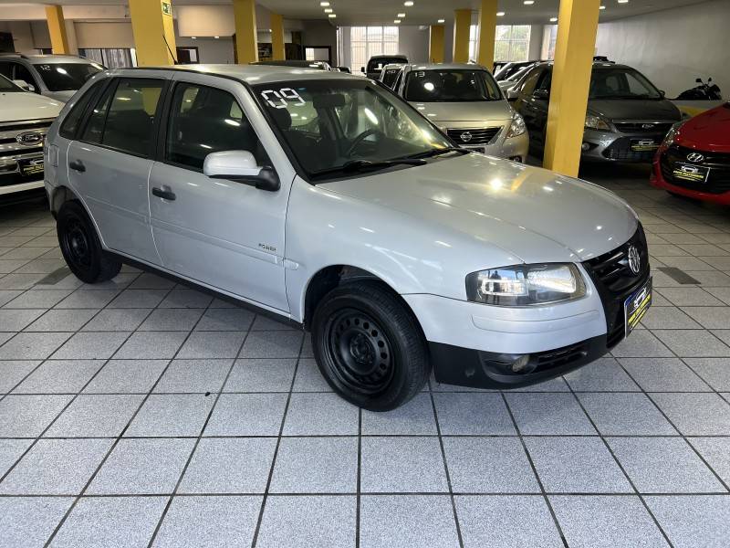 VOLKSWAGEN - GOL - 2009/2009 - Prata - R$ 21.900,00